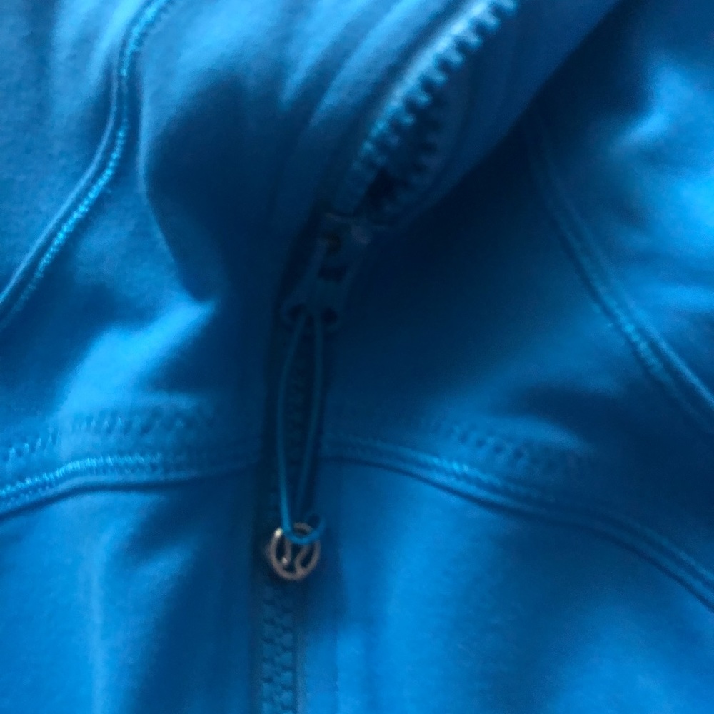 Lululemon blue jacket. GUC. Sz 2 - Picture 3 of 3